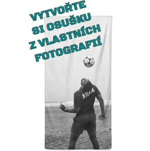 Osuška z vlastních fotografií a textů pro fotbalisty
